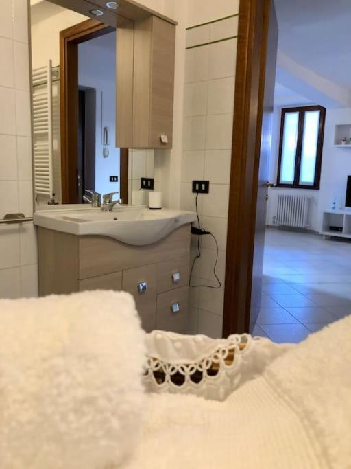 Ferienwohnung Casa Del Borghetto Intra Exterior foto
